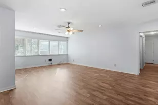 16 Harbor Ln, Kemah, TX 77565 - Photo 8