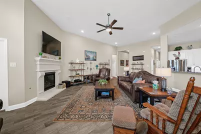 7310 Water Glen Lane, Manvel, TX 77578 - Photo 10