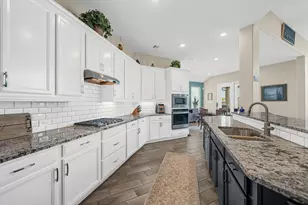 7310 Water Glen Ln, Manvel, TX 77578 - Photo 12
