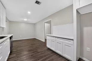 4803 Pebble Brook St, Baytown, TX 77521 - Photo 8