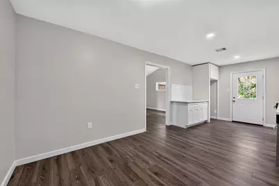 4803 Pebble Brook Street, Baytown, TX 77521 - Photo 10