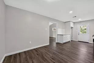 4803 Pebble Brook St, Baytown, TX 77521 - Photo 10