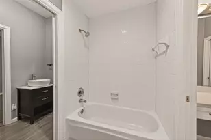 7203 Timberlake Dr, Sugar Land, TX 77479 - Photo 28