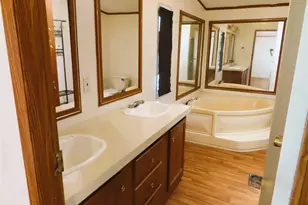 16448 Hill Country Dr, Conroe, TX 77302 - Photo 6
