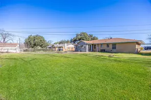 1404 Woodson Ln, Brenham, TX 77833 - Photo 22