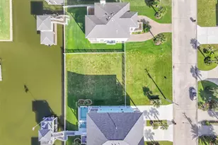 4119 Bluewing Teal Ct, Galveston, TX 77554 - Photo 1