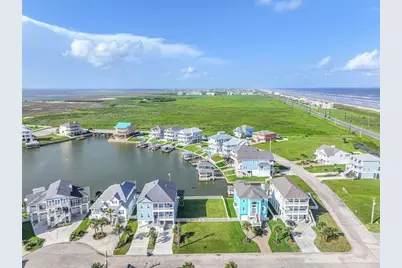 4119 Bluewing Teal Court, Galveston, TX 77554 - Photo 10