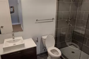 210 Burr St, Houston, TX 77011 - Photo 10