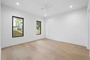 4622 Willow, Bellaire, TX 77401 - Photo 28