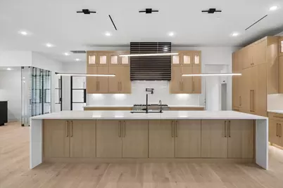 4622 Willow, Bellaire, TX 77401 - Photo 12