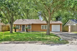 6625 Sivley St, Houston, TX 77055 - Photo 1