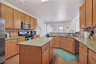 10102 White Oak Trail Ln, Houston, TX 77064 - Photo 4