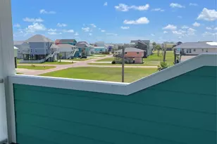 22903 Miramar Dr, Galveston, TX 77554 - Photo 4