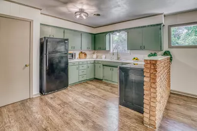 2414 Airline Drive, Brenham, TX 77833 - Photo 16