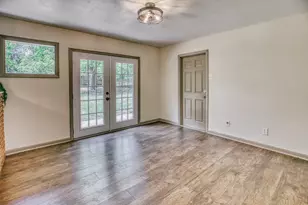 2414 Airline Dr, Brenham, TX 77833 - Photo 14