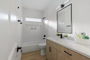 7801 Nashville St, Houston, TX 77028 - Photo 14