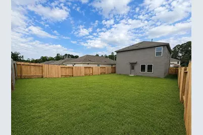 13530 Bay Springs Dr, Conroe, TX 77303 - Photo 2