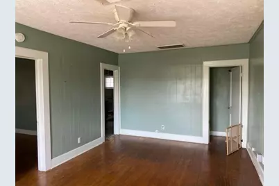 1004 McCall Avenue, Conroe, TX 77301 - Photo 4