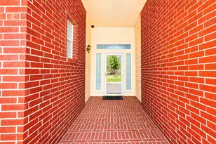 11414 Sleepy Hollow Trail Ln, Houston, TX 77089 - Photo 10
