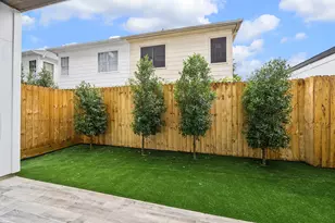 902 Knox St, Houston, TX 77007 - Photo 32