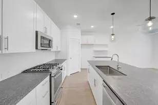 7811 Jasper Mdws Wy, Angleton, TX 77515 - Photo 4