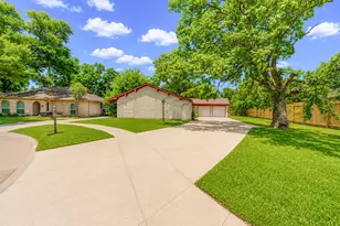 2015 Mardel Ct, Houston, TX 77077 - Photo 4