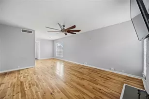 6201 Beverly Hill St, Houston, TX 77057 - Photo 4