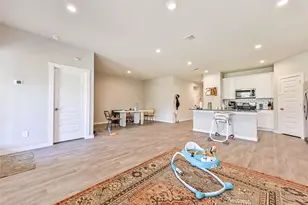 136 Little Spg Ct, Anahuac, TX 77514 - Photo 4