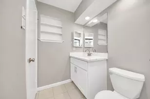 10707 Shannon Hills Dr, Houston, TX 77099 - Photo 36