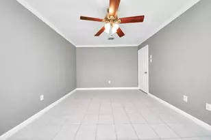 10707 Shannon Hills Dr, Houston, TX 77099 - Photo 40