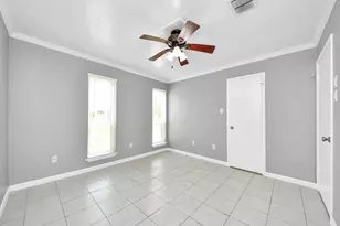 10707 Shannon Hills Dr, Houston, TX 77099 - Photo 32