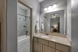 90 Player Oaks Pl, The Woodlands, TX 77382 - Photo 34