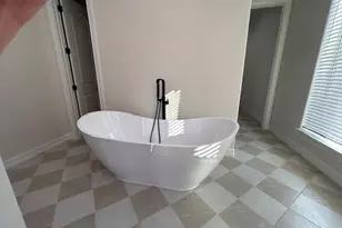 6050 Dania Dr, Beaumont, TX 77707 - Photo 14