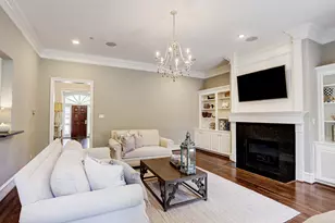 11328 Surrey Oaks Ln, Piney Point Village, TX 77024 - Photo 10