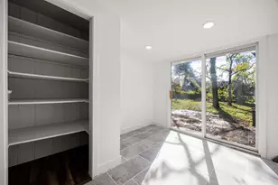 811 W Calhoun St, Livingston, TX 77351 - Photo 26