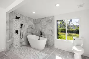 811 W Calhoun St, Livingston, TX 77351 - Photo 18