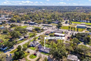 811 W Calhoun St, Livingston, TX 77351 - Photo 2