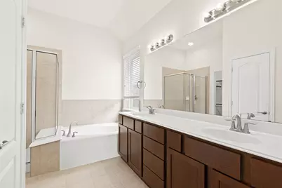 611 Orchid Hill Drive E, Conroe, TX 77301 - Photo 22