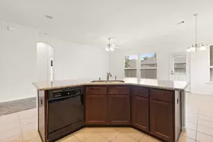 611 Orchid Hill Dr E, Conroe, TX 77301 - Photo 16