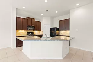 611 Orchid Hill Dr E, Conroe, TX 77301 - Photo 14