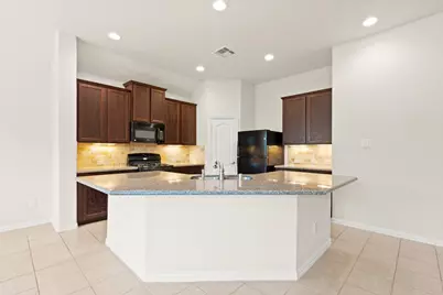 611 Orchid Hill Drive E, Conroe, TX 77301 - Photo 14