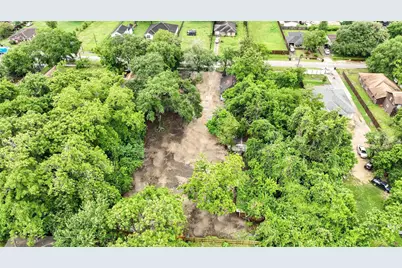 978 Wall Street, Houston, TX 77088 - Photo 2