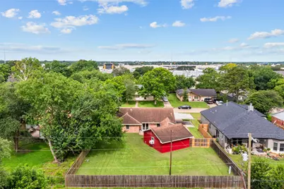 131 S Highland Terrace, League City, TX 77573 - Photo 2