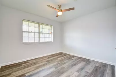 7927 Pella Drive, Houston, TX 77036 - Photo 16