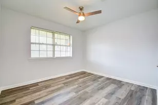 7927 Pella Dr, Houston, TX 77036 - Photo 16