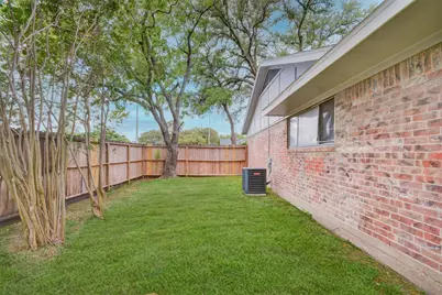 7927 Pella Drive, Houston, TX 77036 - Photo 20