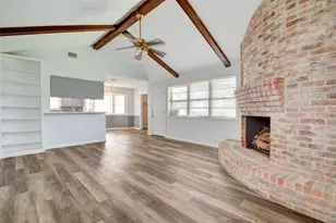 7927 Pella Dr, Houston, TX 77036 - Photo 4