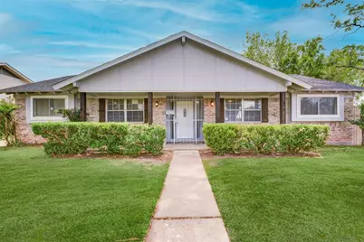 7927 Pella Drive, Houston, TX 77036 - Photo 2