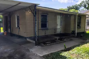 223 Hahlo St, Houston, TX 77020 - Photo 2