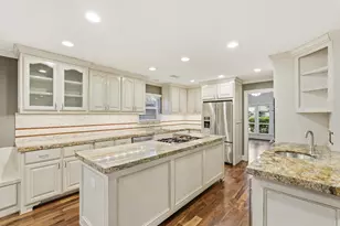 2914 Manila Ln, Houston, TX 77043 - Photo 10